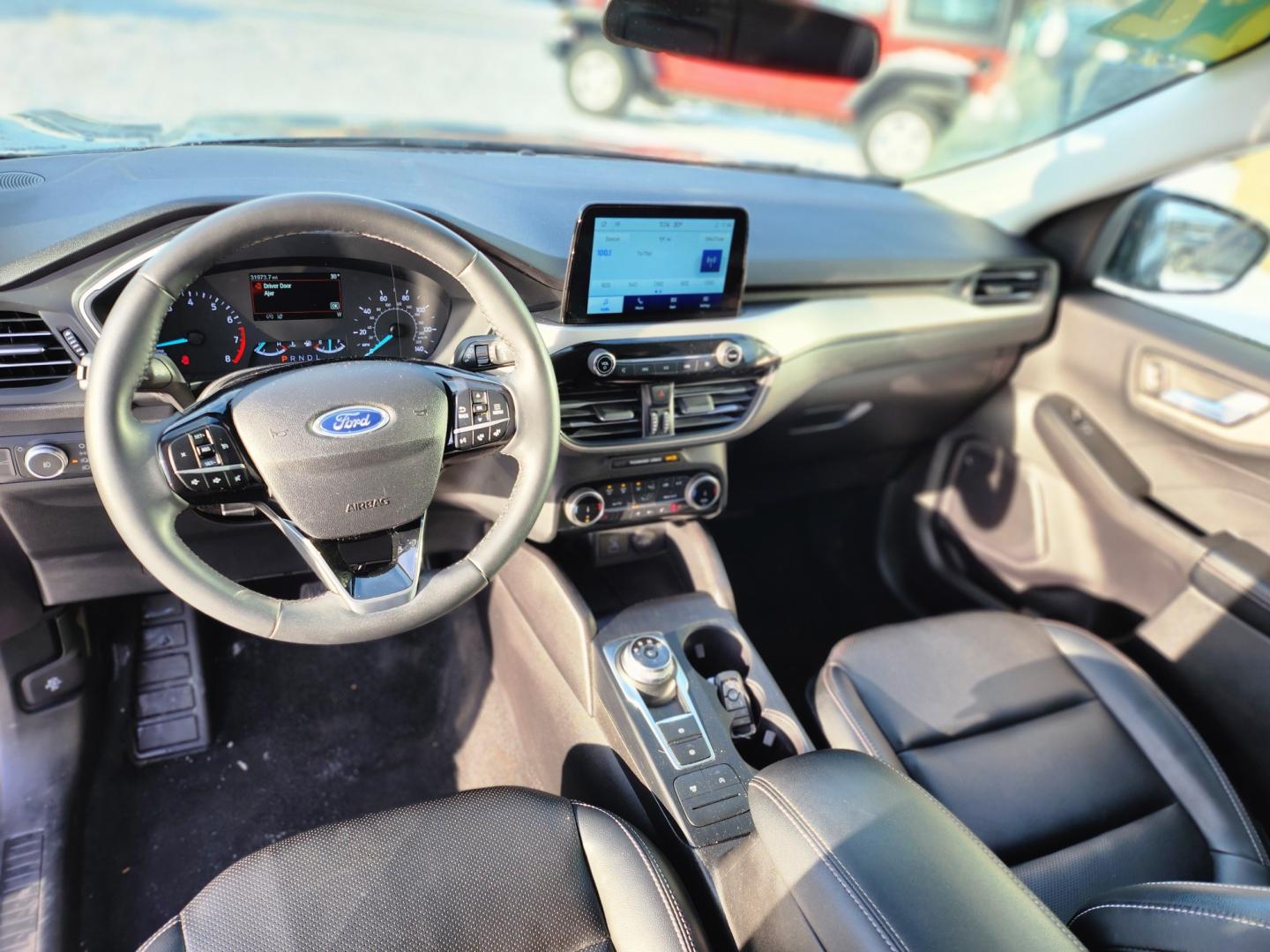 2022 GRAY /BLACK FORD ESCAPE SEL (1FMCU9H64NU) with an 1.5L engine, Automatic transmission, located at 1960 Industrial Drive, Wasilla, 99654, (907) 274-2277, 61.573475, -149.400146 - Photo#13